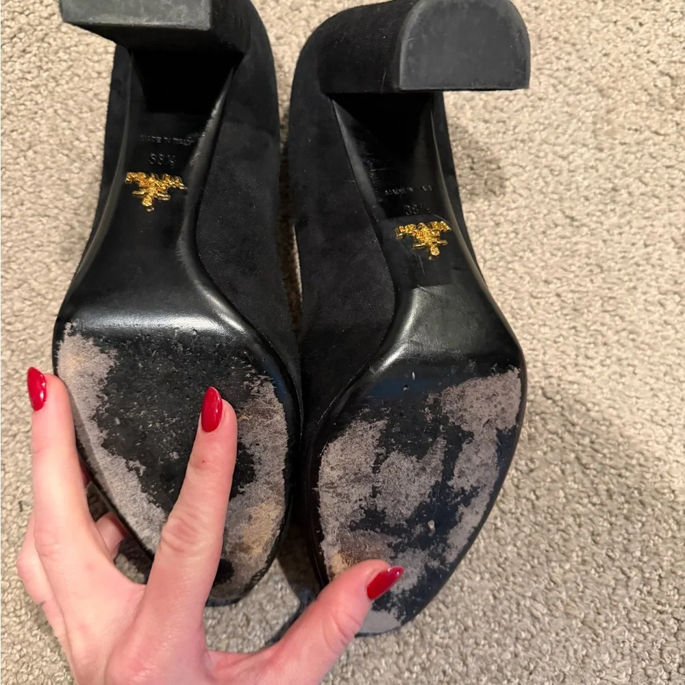 Prada Women's Classic Black Heels - Picture 4 of 10